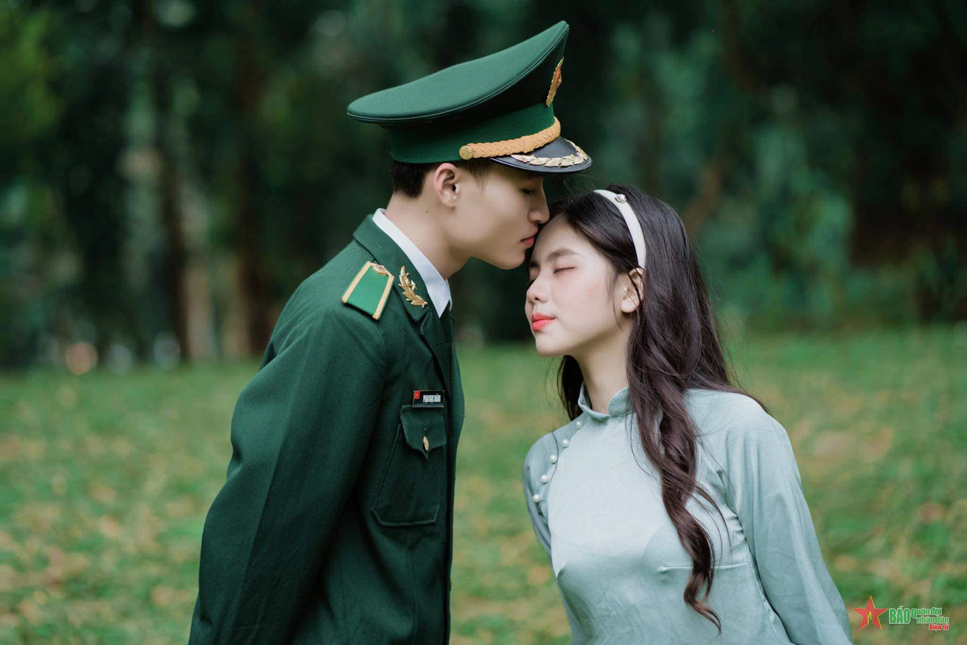 Tình yêu chiến sĩ: Đẹp tựa đóa hồng sớm mai